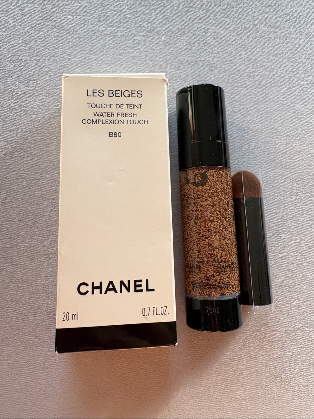 CHANEL Les Beiges Water-Fresh Complexion Touch B80 — Tan Tone